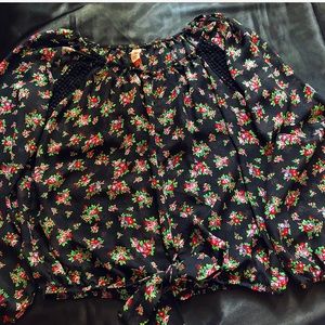 Dressy floral blouse, Size Large.